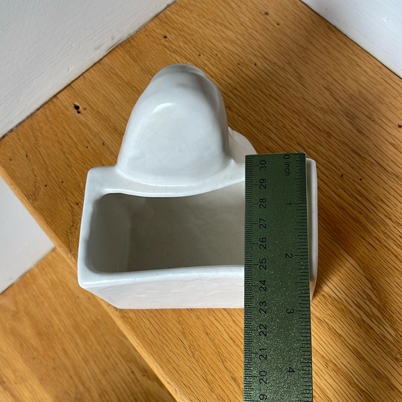 Vintage Mother Mary Haeger Planter, Small - Picture 9 of 10